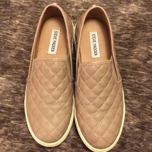 Steve Madden Slip On Sneakers Tan